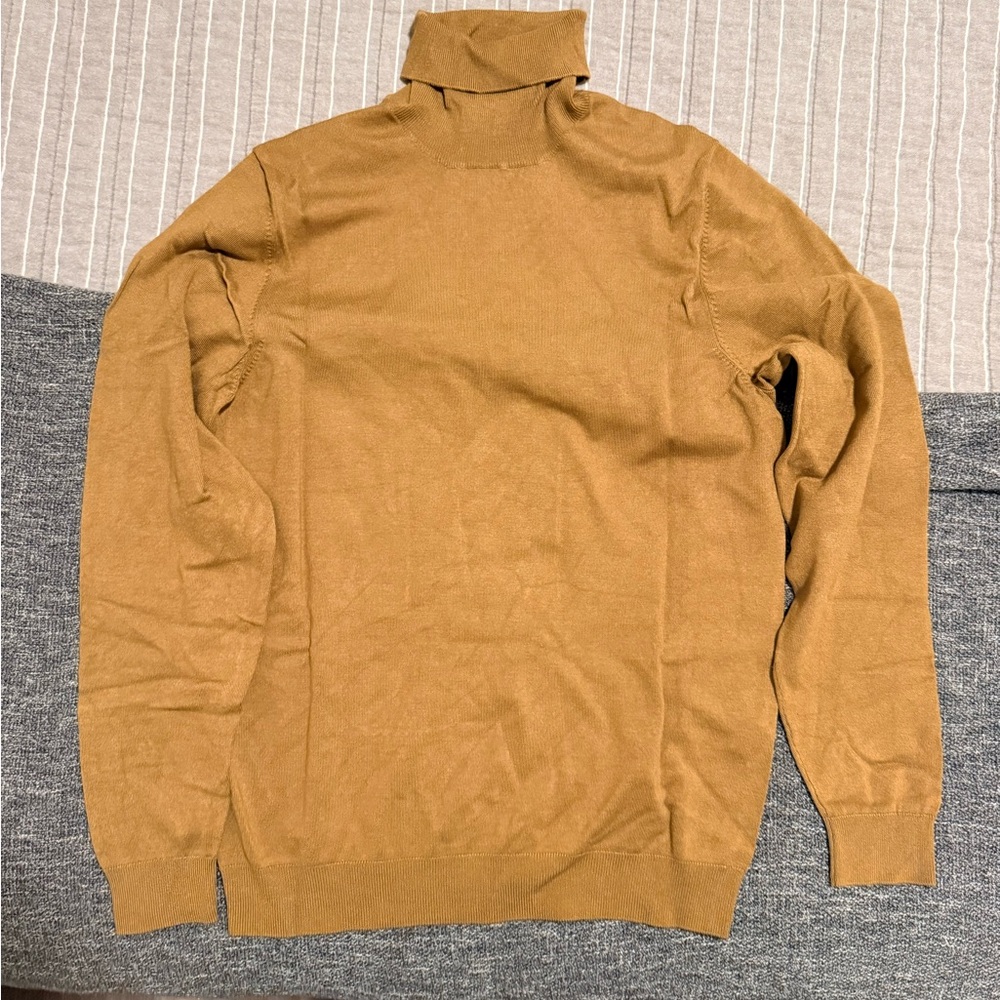 Zara Men's Tan Turtleneck Sweater